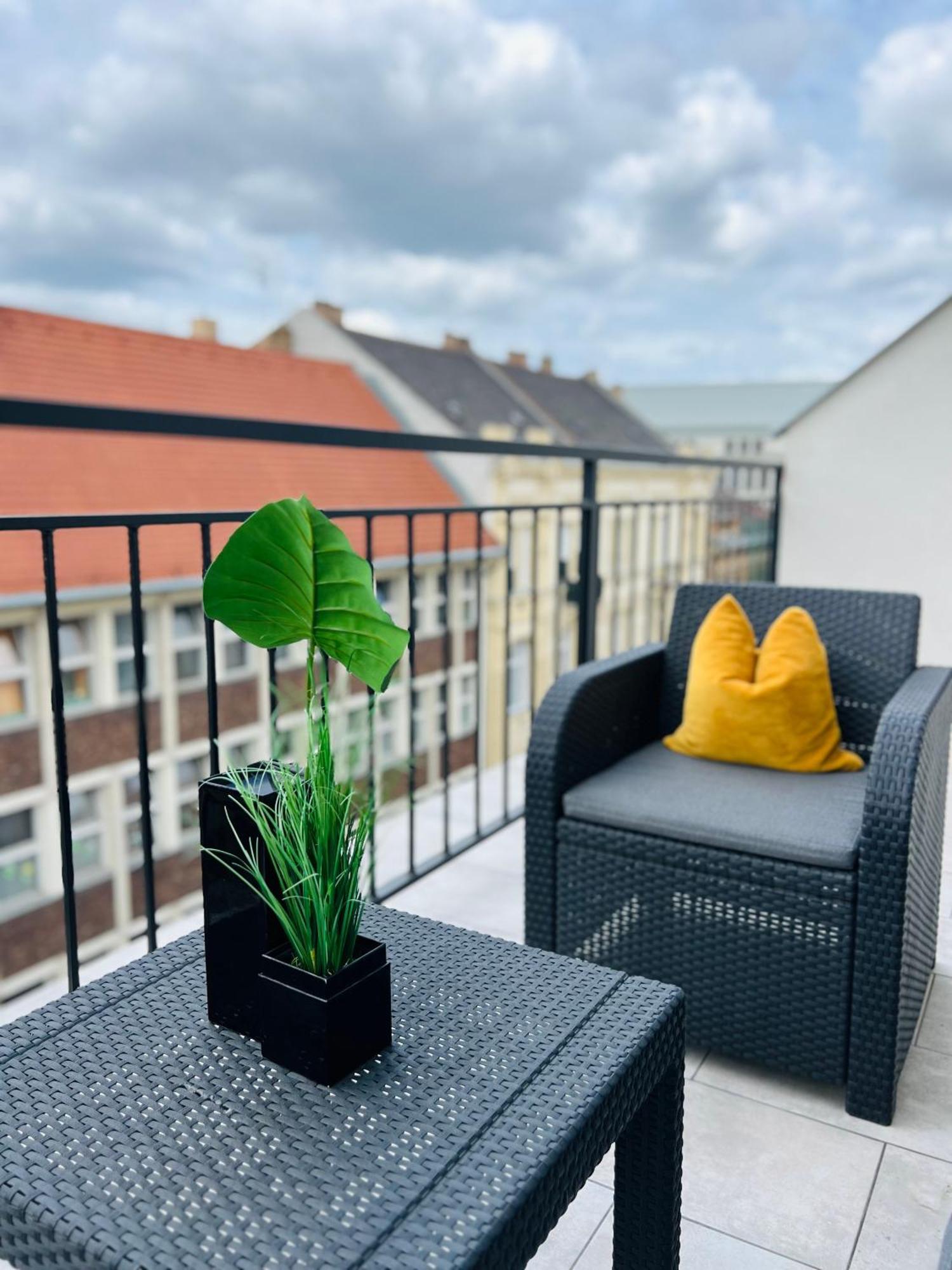 Lena Apartman Budapest City Center Eksteriør billede